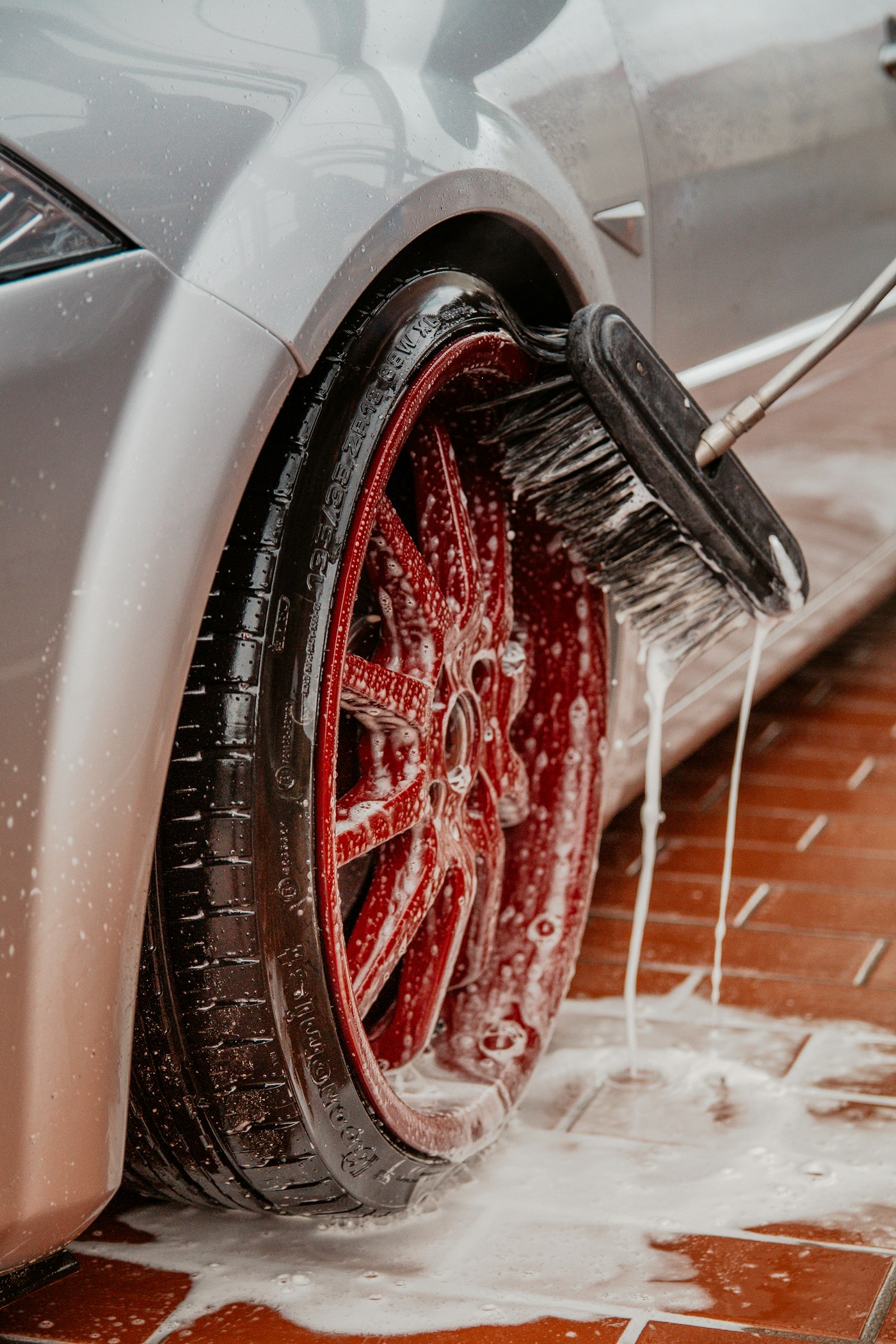 Velg wordt gereinigd